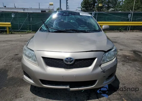 2010 Toyota Corolla Base z USA, uszkodzony, nr VIN 2T1BU4EE8AC405247